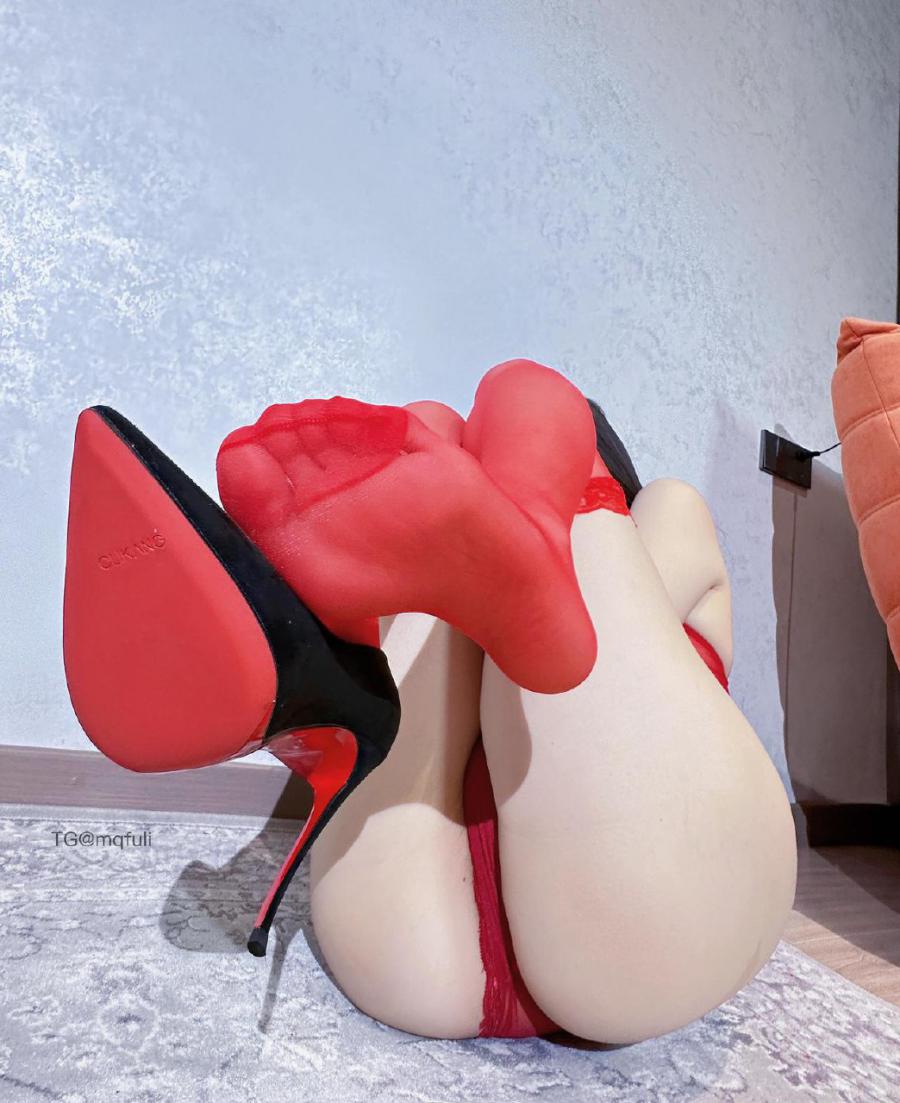 可可西yyy 2024-08-18 02:17:01 红色蕾丝👙一次性给老板们看个够 可可西 第8张