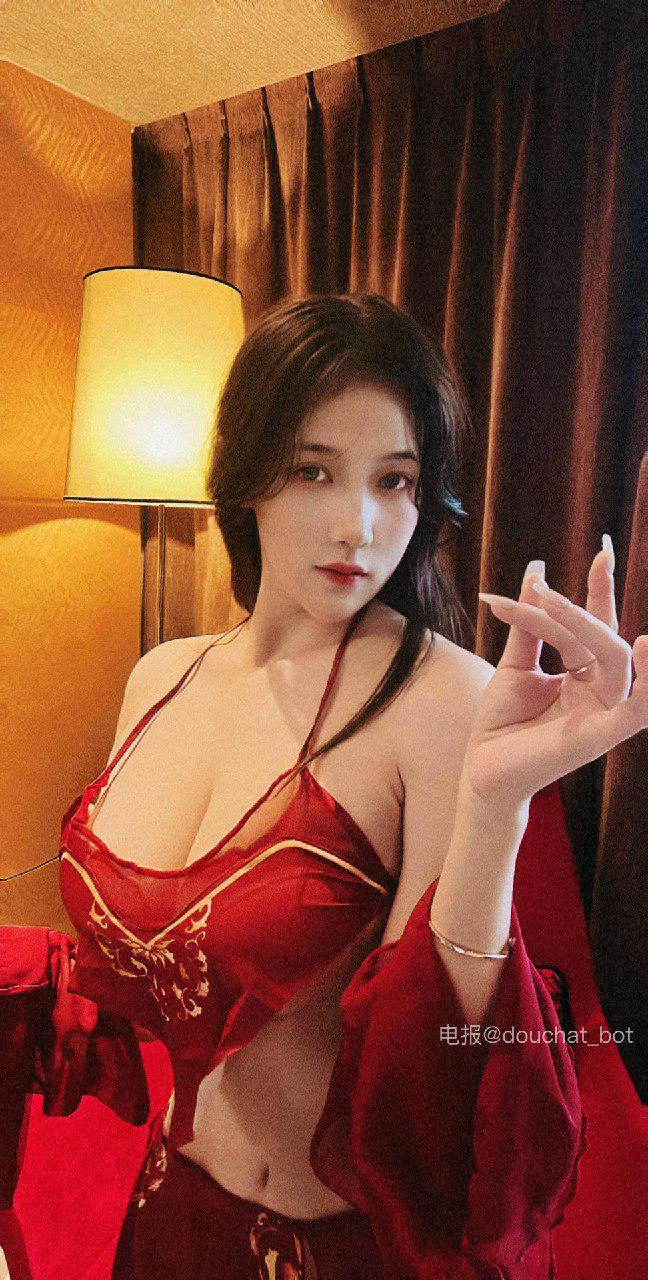 可可西yyy 2024-08-04 03:10:43 古风穿搭☺️等待皇帝哥哥的到来 可可西 第9张