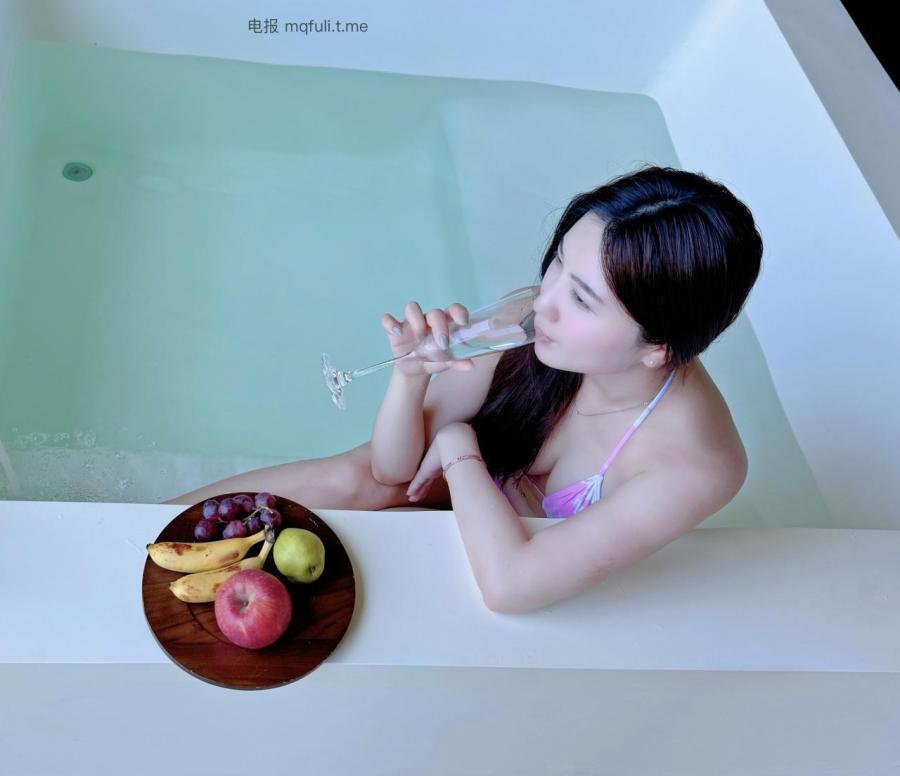 十亿惠美 2024-08-23 17:57:03 粉色👙大🐻即视感怼脸拍摄 第4张