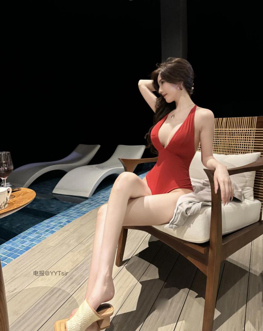 我才是岚岚 2024-08-29 13:12:45 这样的我，宝贝们，喜欢嘛👅