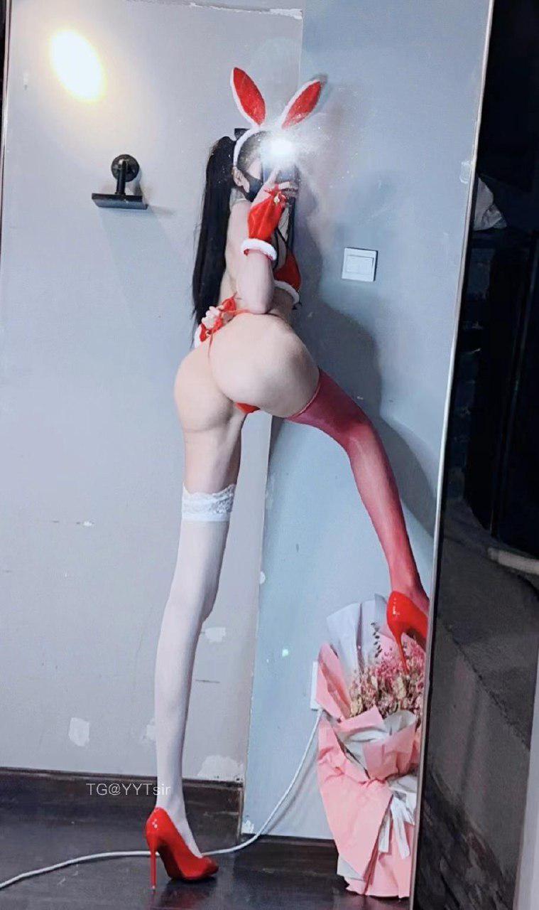 小艾根本吃不饱 2024-08-27 16:42:49 红色三点式系绳比基尼萝莉🧸高能产出 第54张