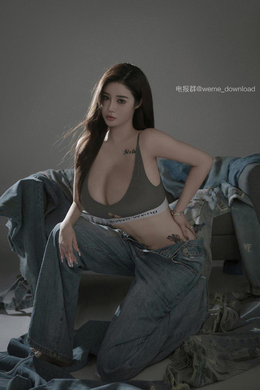 杉杉超辣 2024-09-12 14:39:01 牛仔写真 运动抹胸饱满🐻 第7张