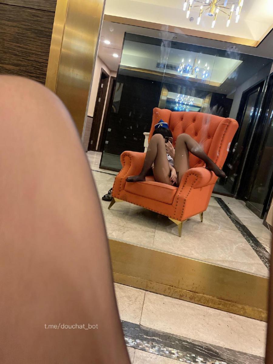 无欲无求的推土君 2024-09-17 22:42:39 铁粉专享帖 各种风格诱惑😍准备好🧻擦鼻🩸 馨馨酱 第2张