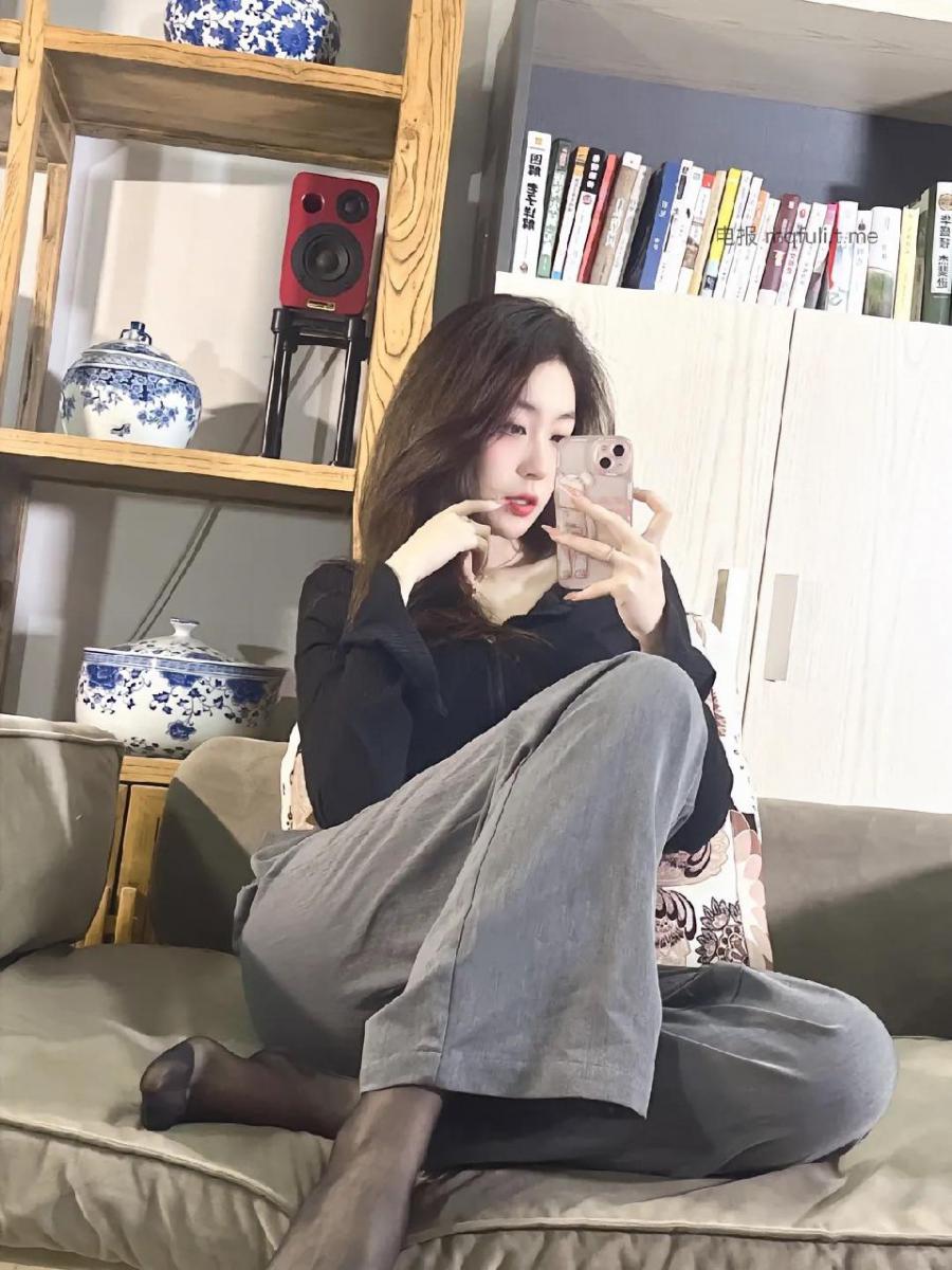 杨晚柠 2024-09-23 10:49:35 清晨射在脸上的不一定是阳光