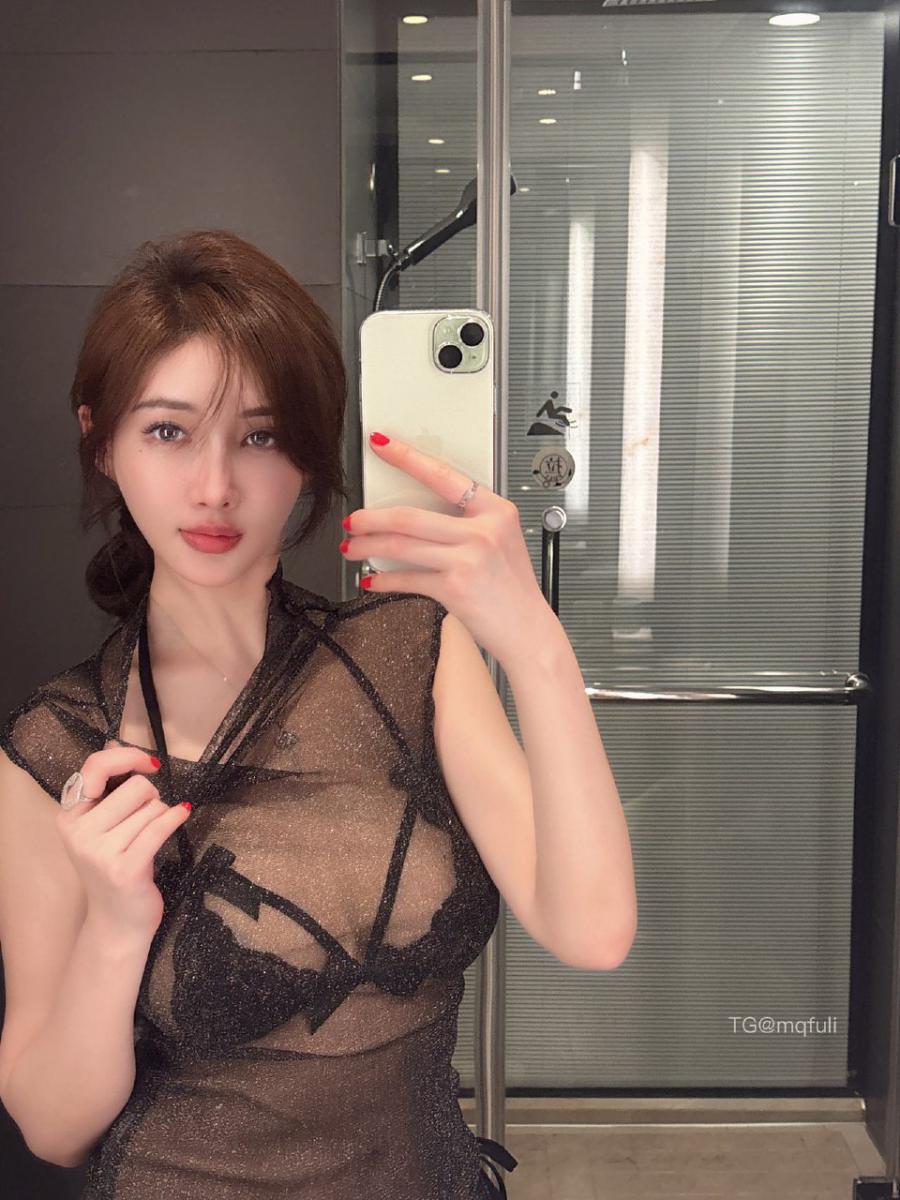 Carol周妍希 2024-10-06 14:02:17 黑色超透黑丝系列➕一根绳丁字 Carol周妍希X 第4张