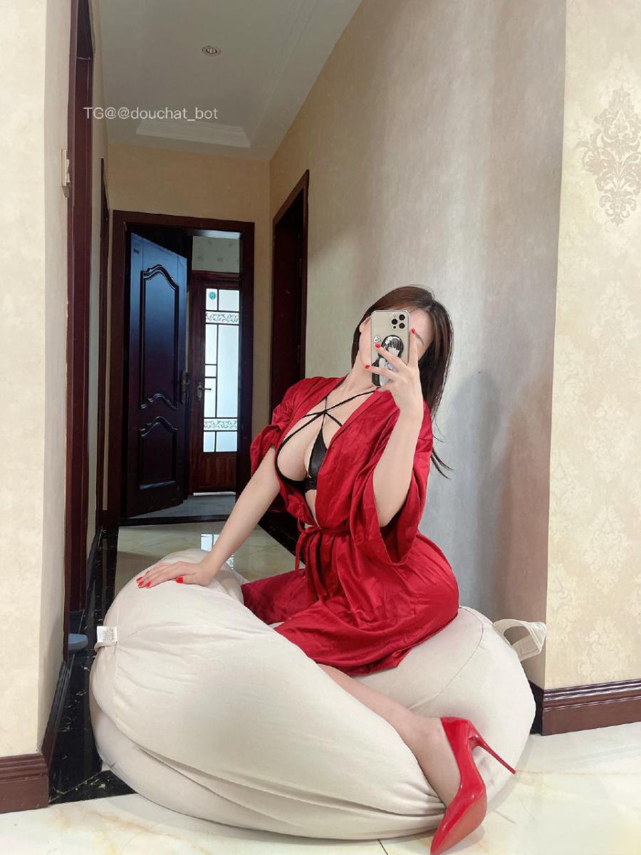 洋洋不是洋妞 2024-10-21 21:18:23 我想你应该会喜欢这个红色的睡衣 第8张