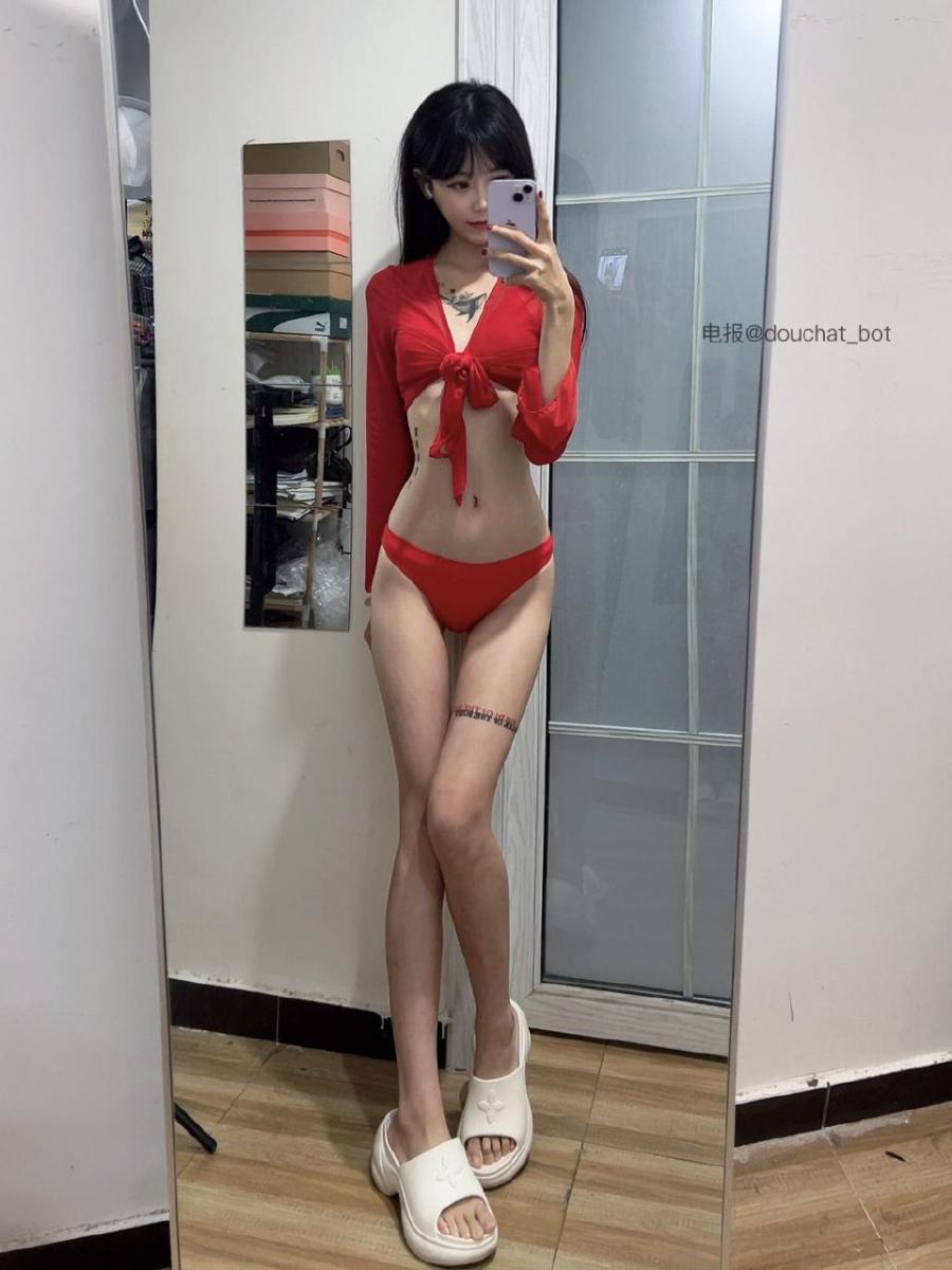 MarkoftheBody 2024-11-19 01:31:07 性感大红色比基尼👙 第1张