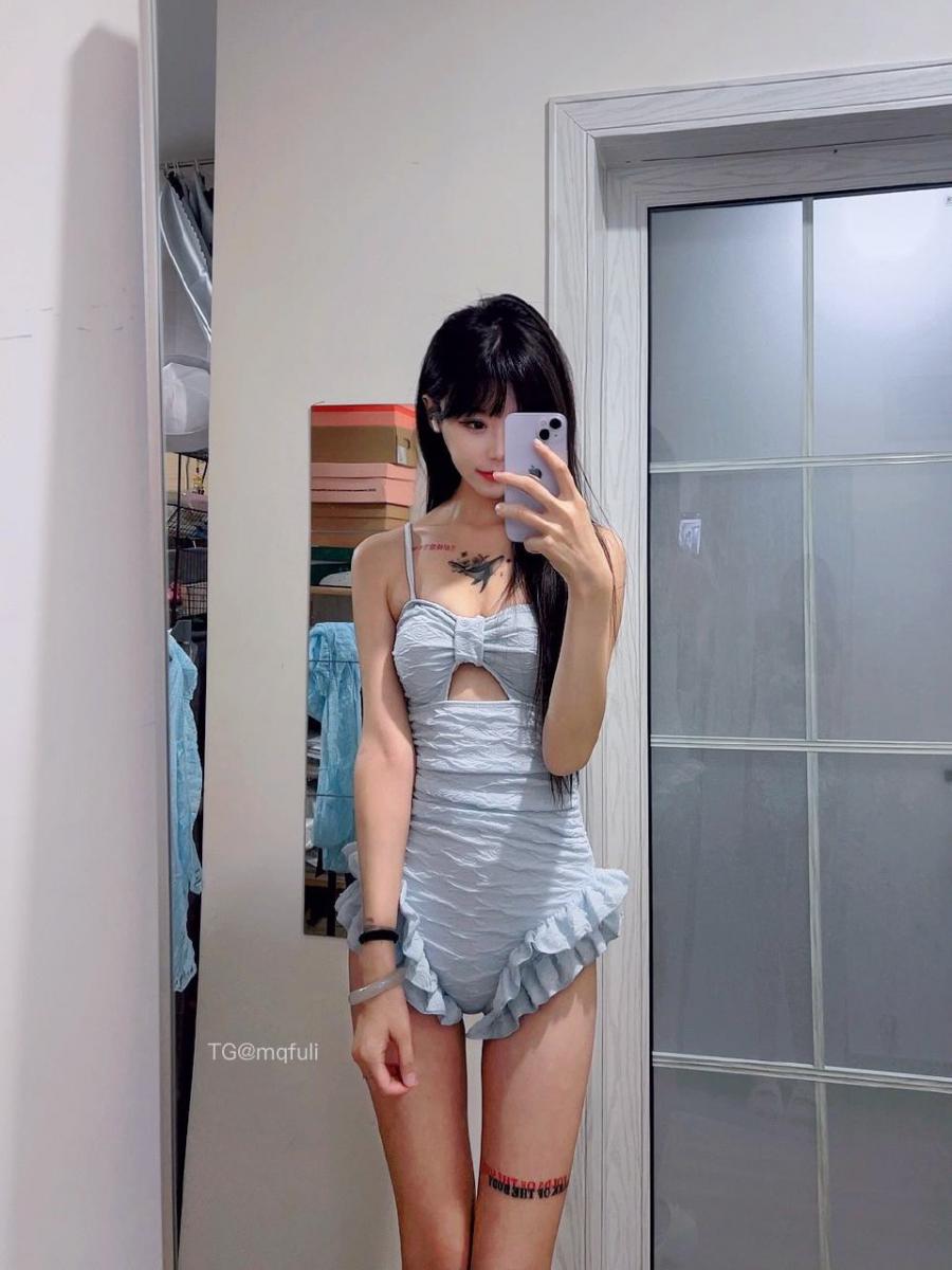 MarkoftheBody 2024-11-05 12:10:25 每天穿不同的衣服给你看 第2张