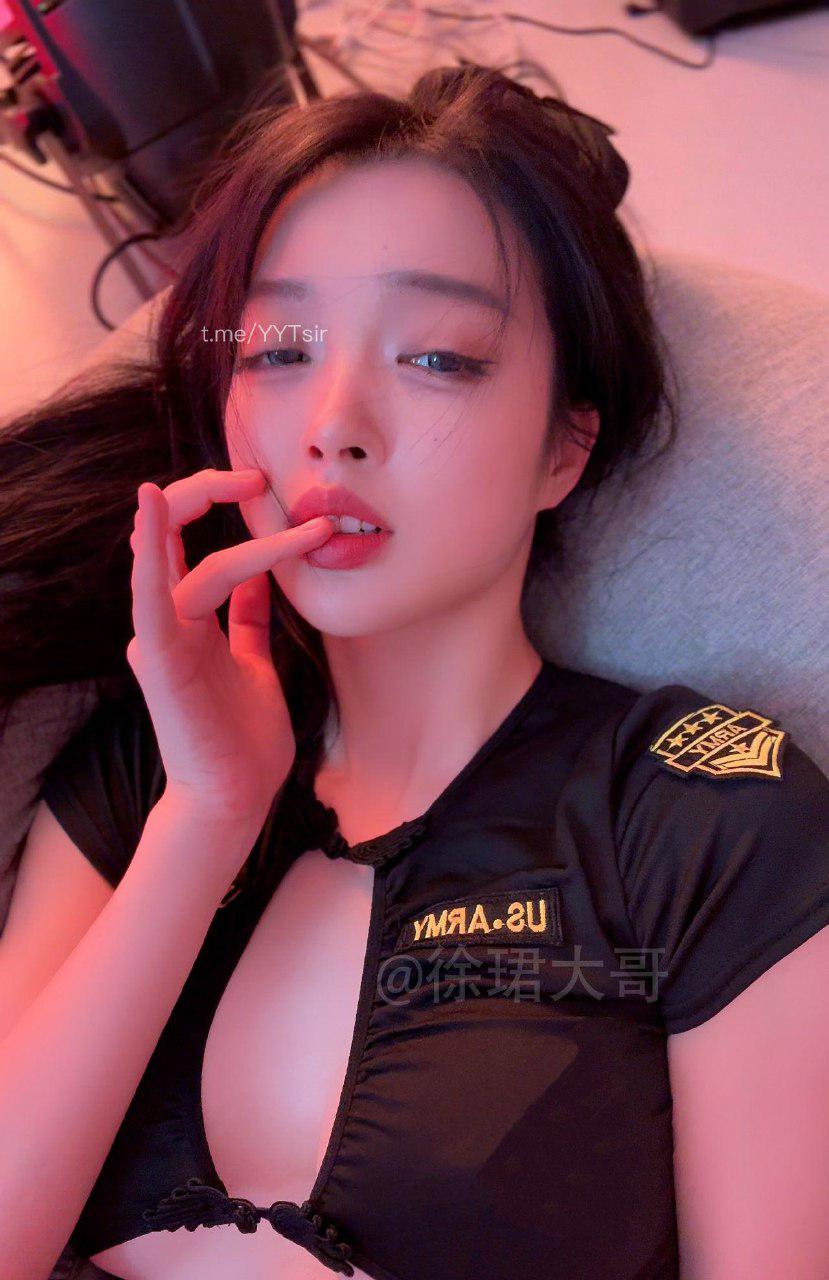 徐珺 2024-11-04 03:31:47 图集