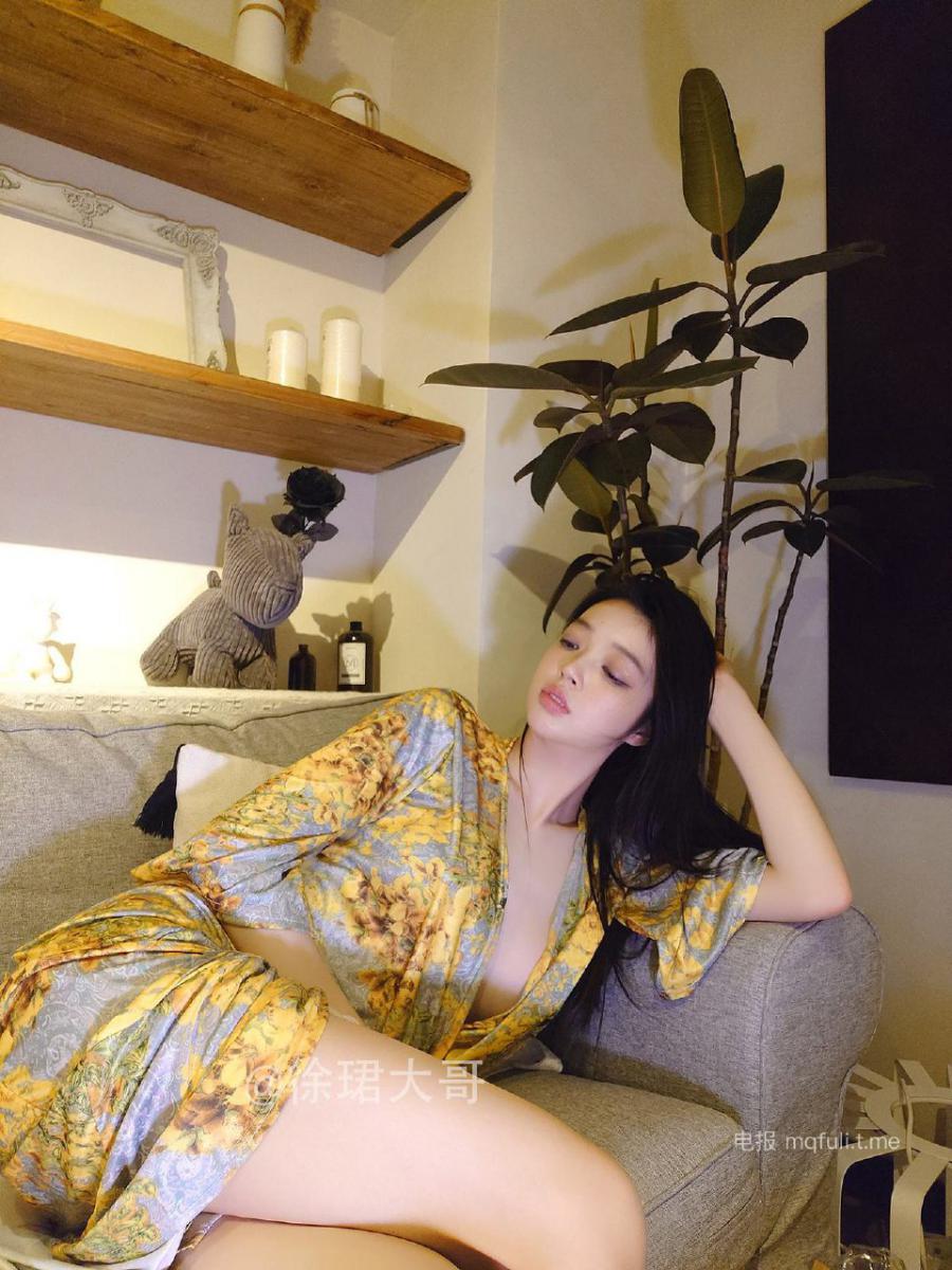 徐珺 2024-11-02 17:01:40 我重新把两组照片全都放在了铁粉帖里 徐珺大哥 第14张