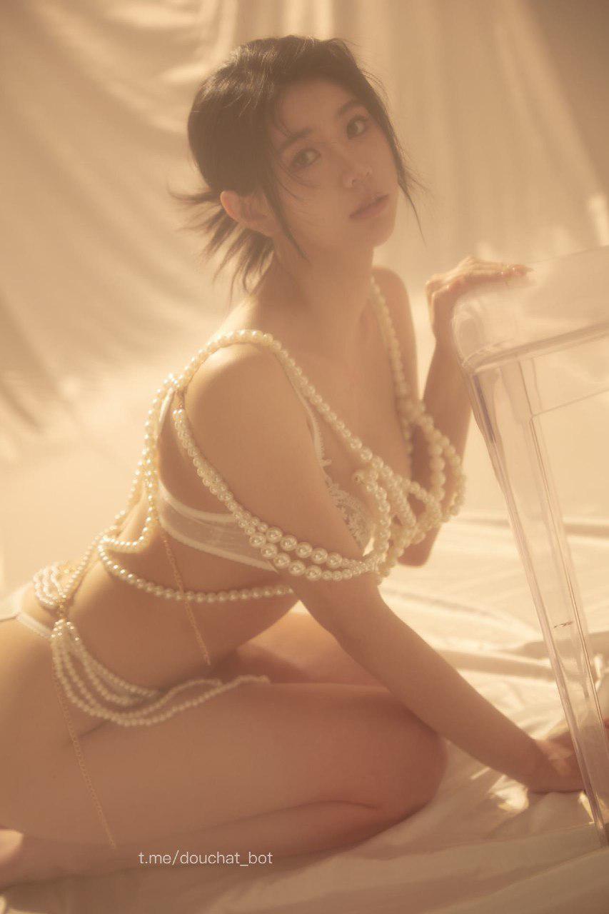 鱼神 2024-11-09 00:54:46 珍珠套装爆赞爆露👍曼妙身姿展示淋漓尽致 鱼神鱼 鱼鱼的秘密鱼鱼的秘密 第16张