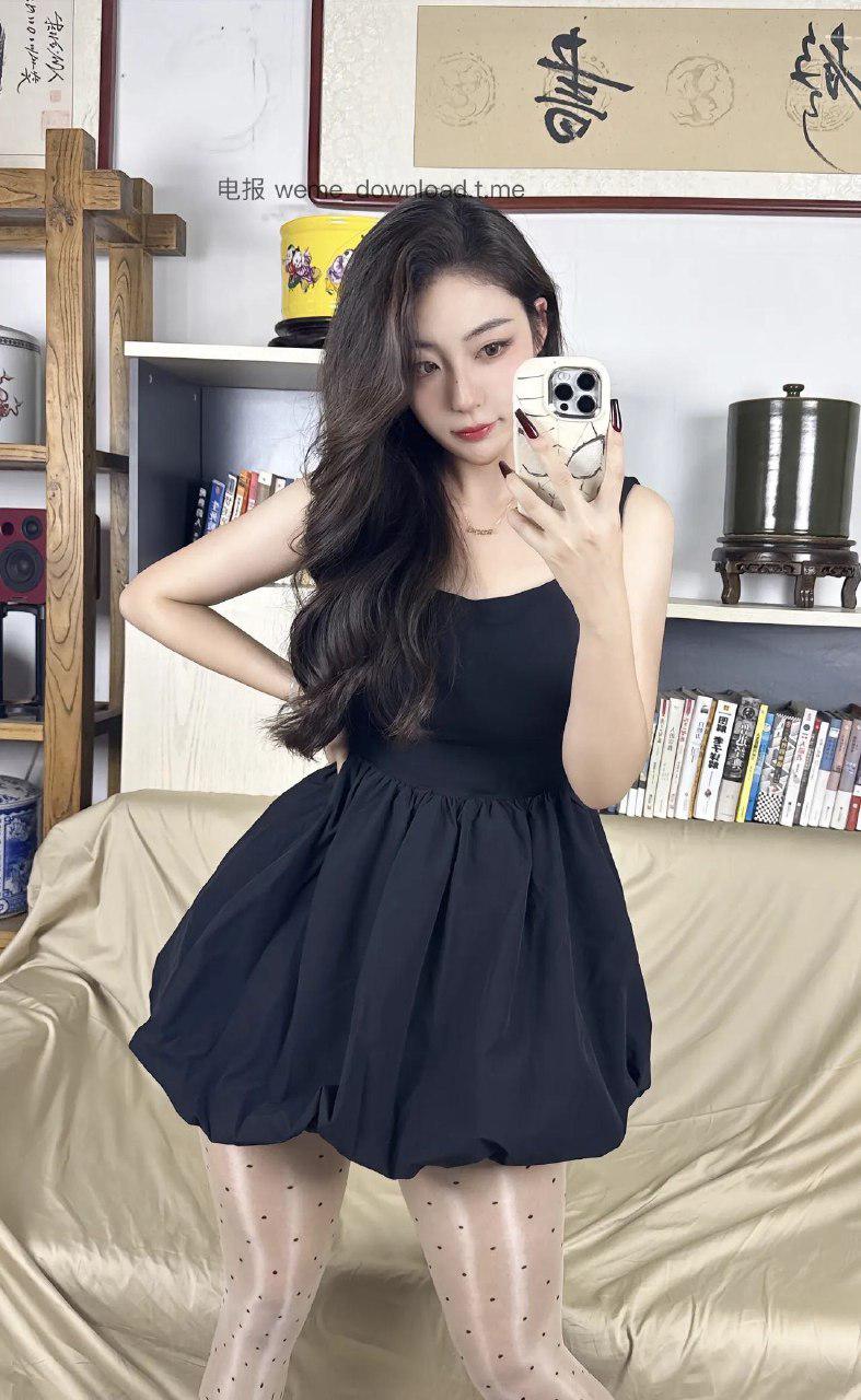 杨晚柠 2024-11-12 00:51:29 别想躲了臭弟弟，逃不过我的🍑