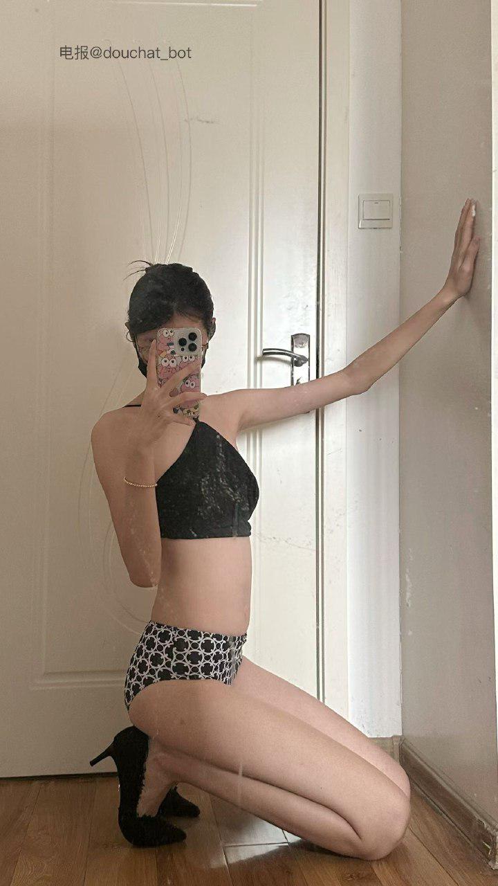 不爱穿shoes 2024-12-05 01:39:37 居家情趣小套装👙哥哥怎么能不心动 第1张