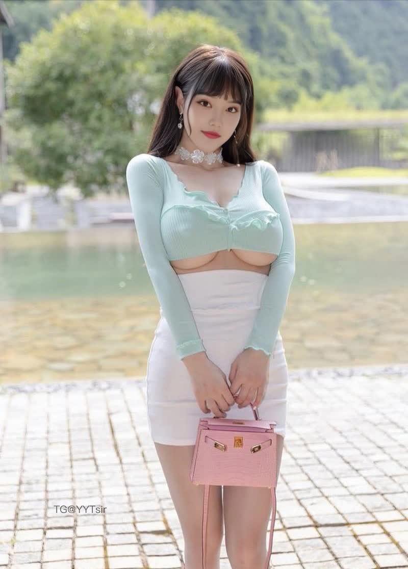 凡妮莎 2024-12-29 00:09:23 我装那么久,你才告诉我你喜欢烧的 第6张