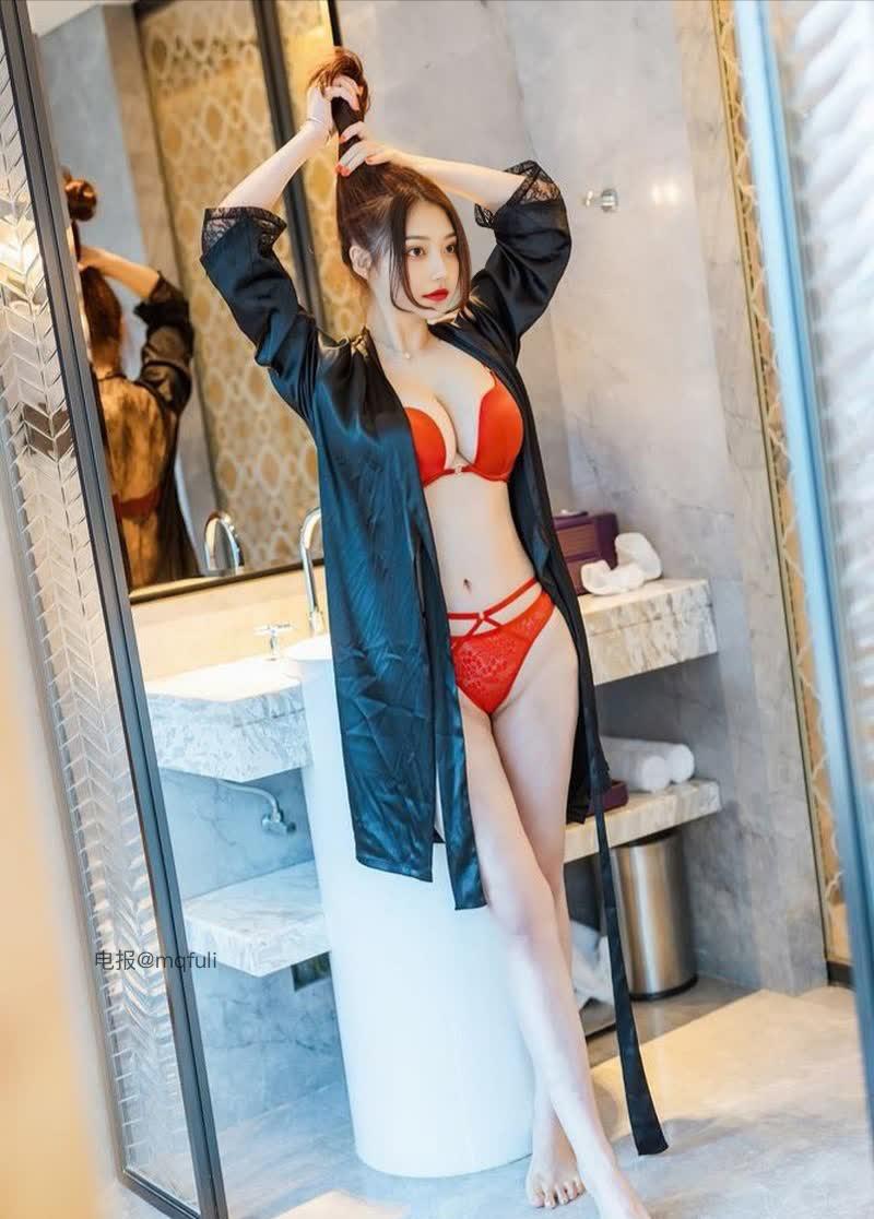 凡妮莎 2024-12-26 00:16:46 我有大波～浪～啊 第12张