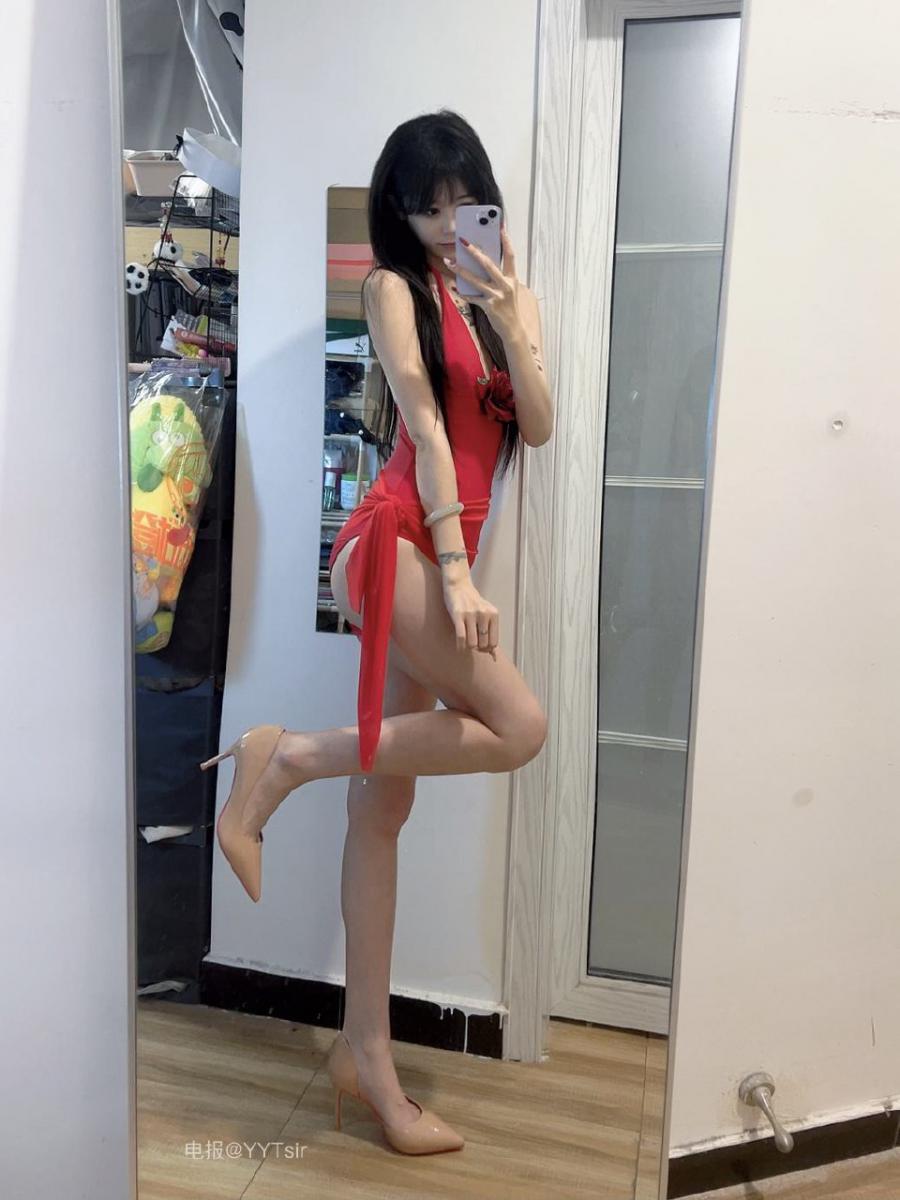 MarkoftheBody 2024-12-28 13:36:22 黑丝➕大长腿➕蜜桃臀🍑比基尼