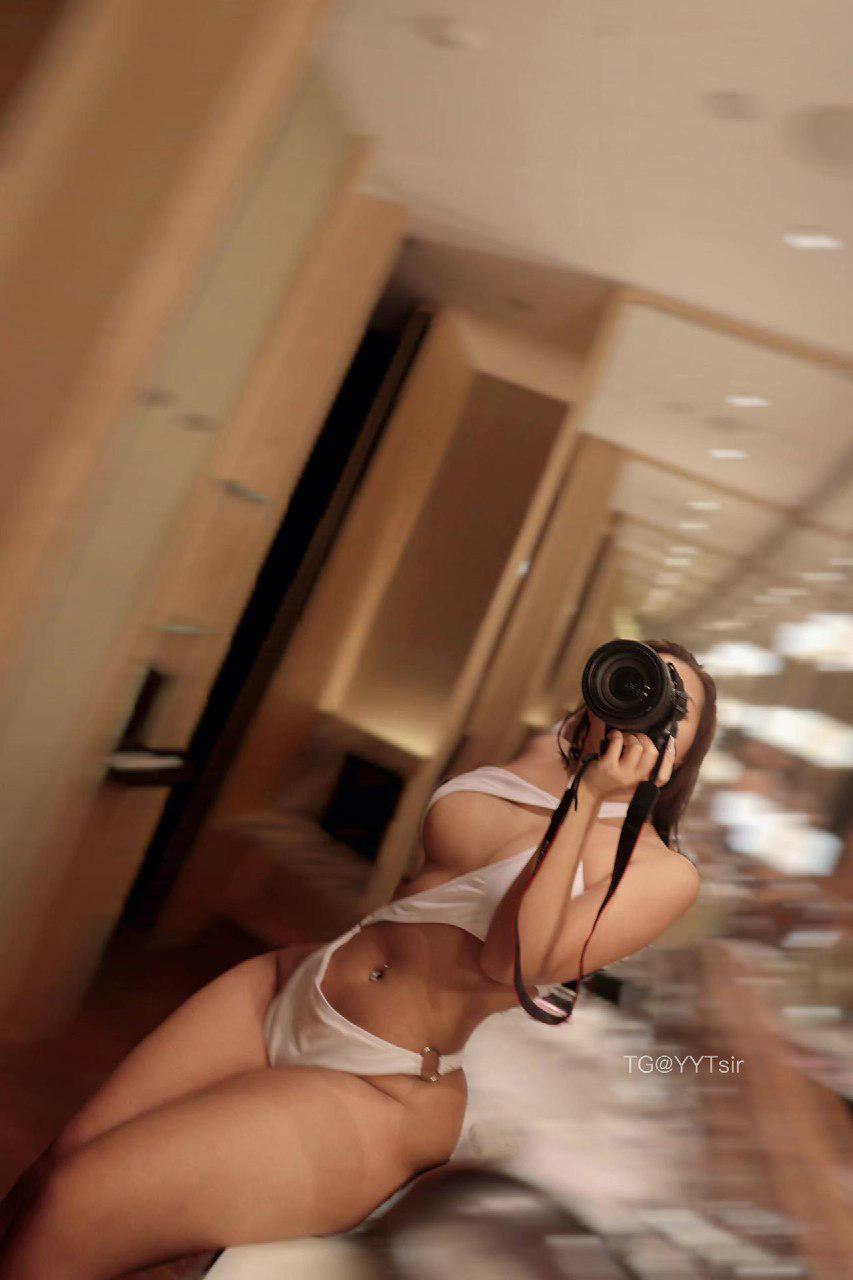微博洁己u 2024-12-19 00:45:11 身着纯白色内内 浴室风光🤩 筱洁y 洁己u 第9张