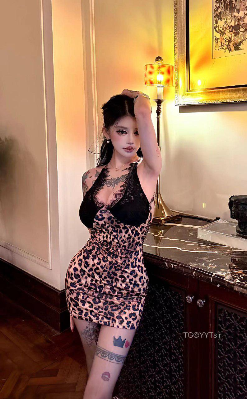 美欢酱 2025-01-24 16:01:19 蕾丝豹纹包裹着半球一样的大胸🐻事业线加上秘臀 第6张