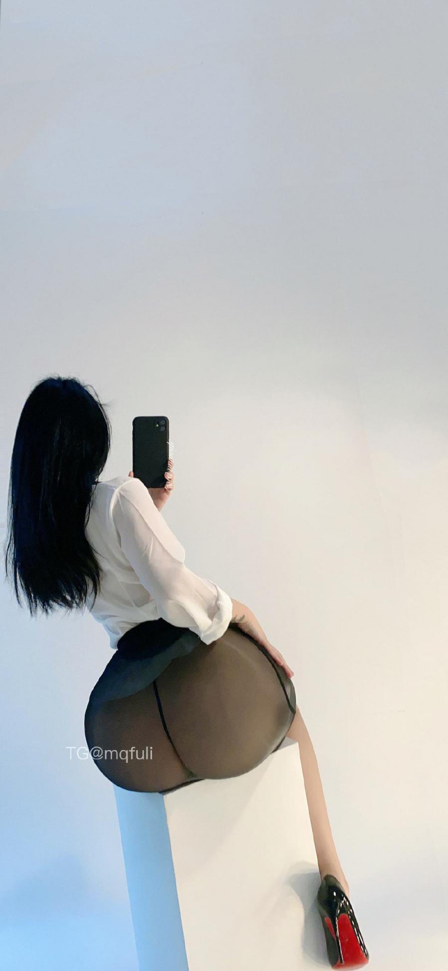 俏妞qiaoniuTT 2025-01-08 21:06:29 黑色旗袍+白色衬衫双套合璧 第13张 俏妞qiaoniuTT 2025-01-08 21:06:29 黑色旗袍+白色衬衫双套合璧 第13张