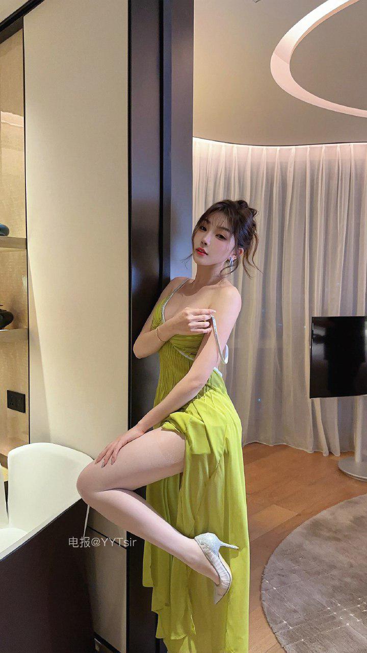 Booty徐莉芝 2025-01-15 00:48:01 铁粉专属 镜面效果和视角☺️整体连贯的各种姿势 第13张