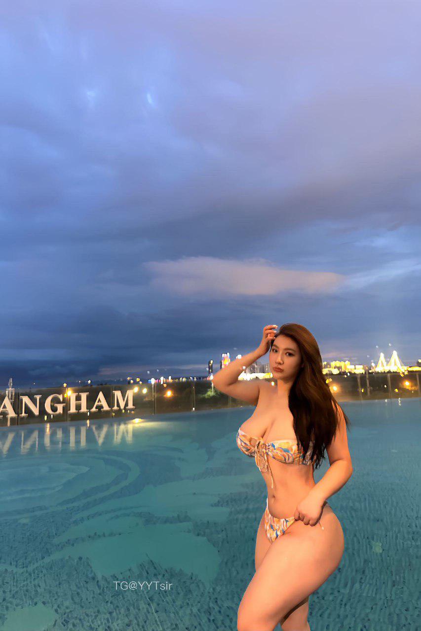 lelepigbaby 2025-02-07 00:01:11 海边比基尼👙出海日记三十图 第19张