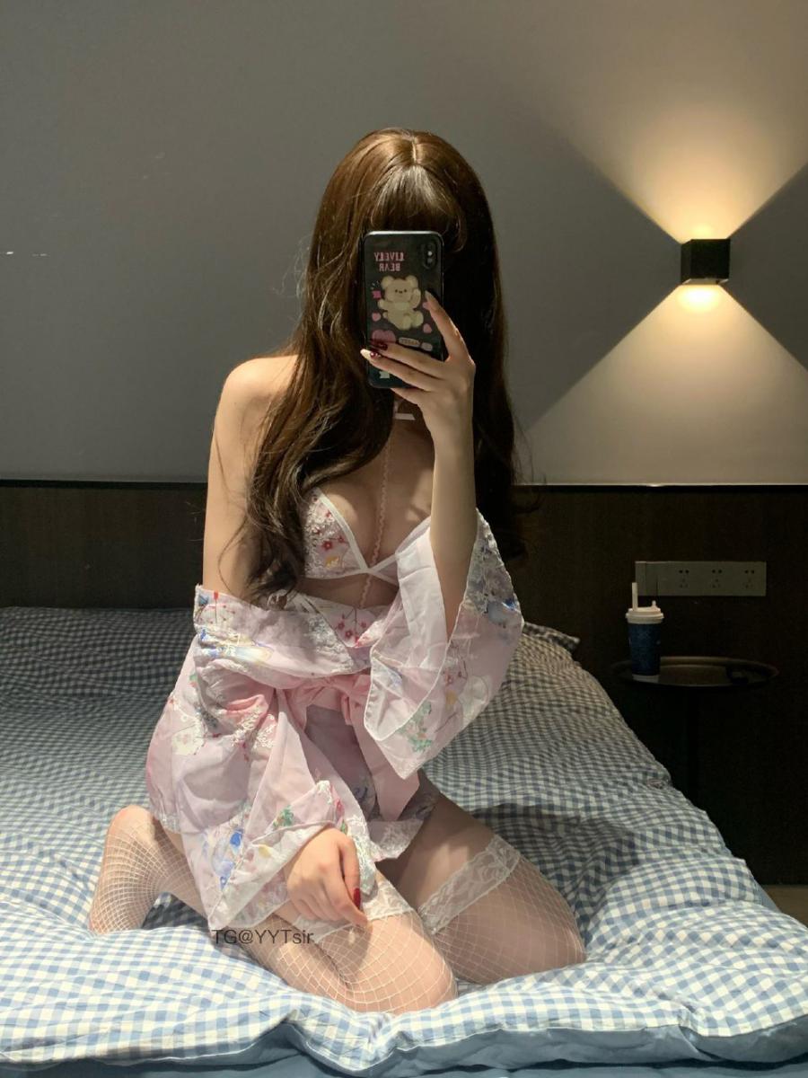 林扣弦 2025-02-09 15:31:24 蕾丝丁字☺️这组真的是辣到眼睛流泪 第17张