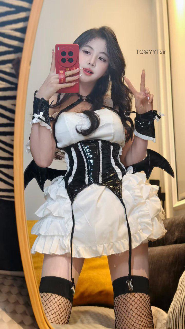 刘二萌 2025-02-02 12:33:51 渔网都看过蕾丝渔网类型的内衣内裤保证你们没见过 第4张