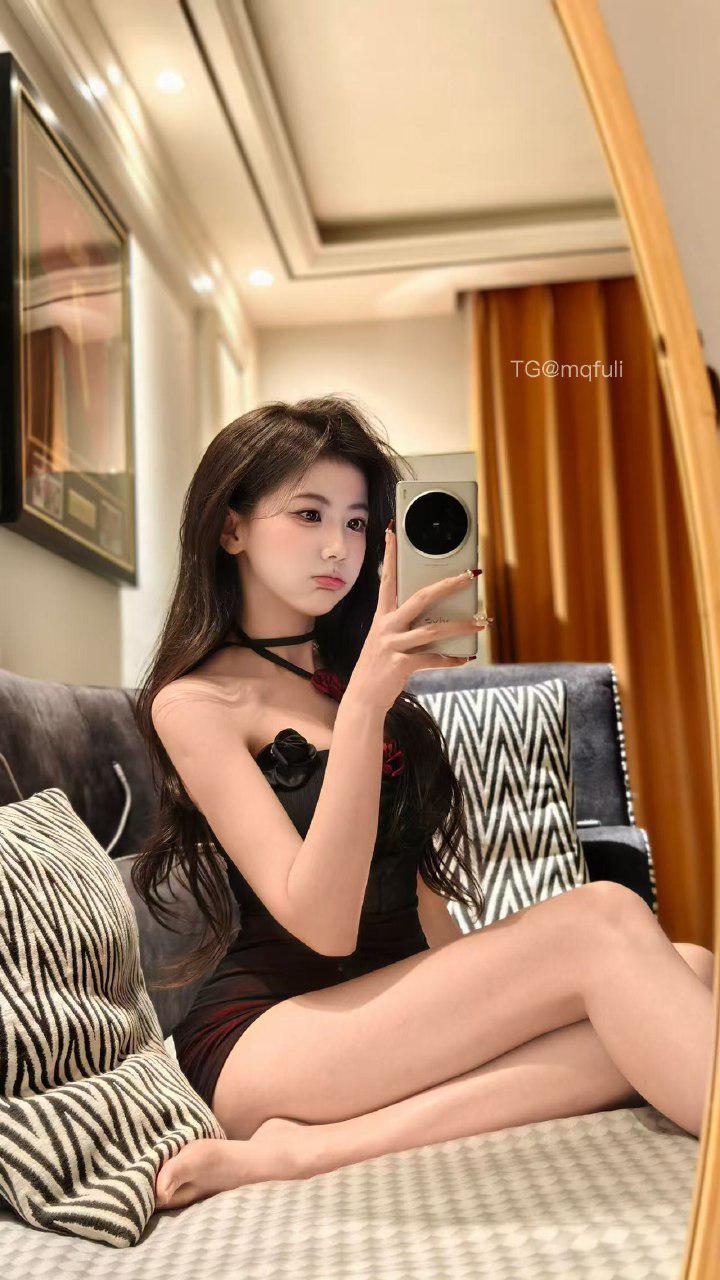 刘二萌 2025-02-10 21:38:39 玫瑰雾沙包臀裙👙简直无敌 第4张