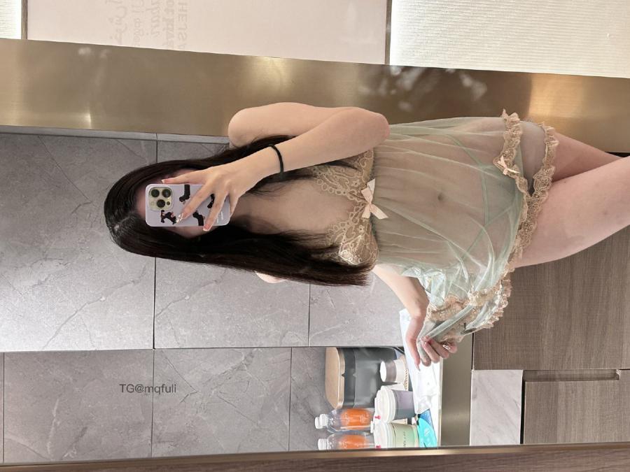 玫桃泡芙 2025-02-07 16:23:57 透视装劲显风情 第10张