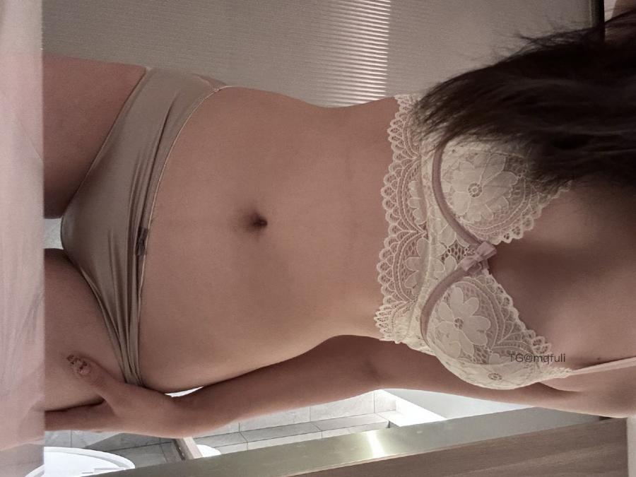 玫桃泡芙 2025-02-07 16:23:57 透视装劲显风情 第16张