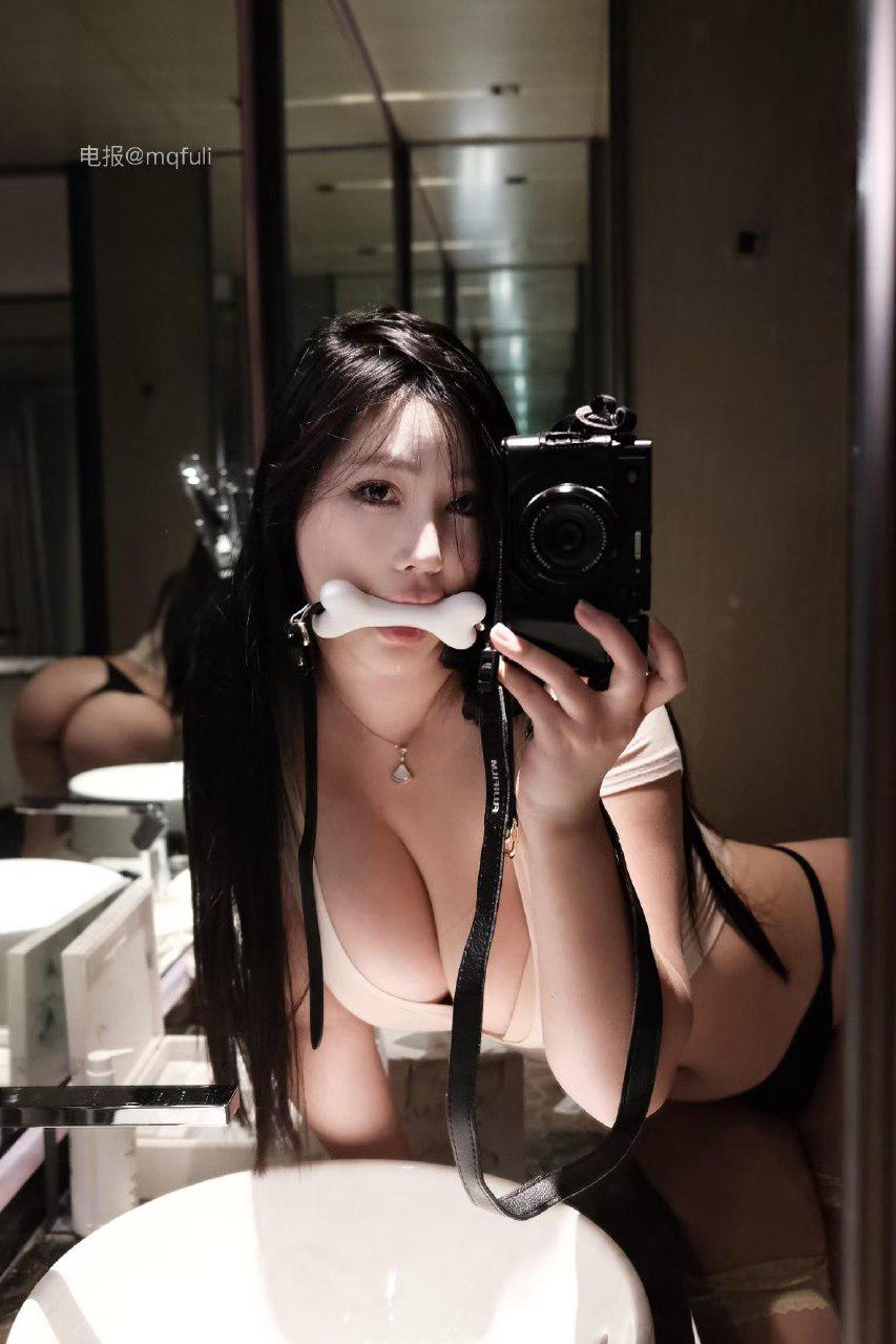 玫玫 2025-03-14 16:24:58 多角度展现曼妙身姿 玫玫mm 第1张