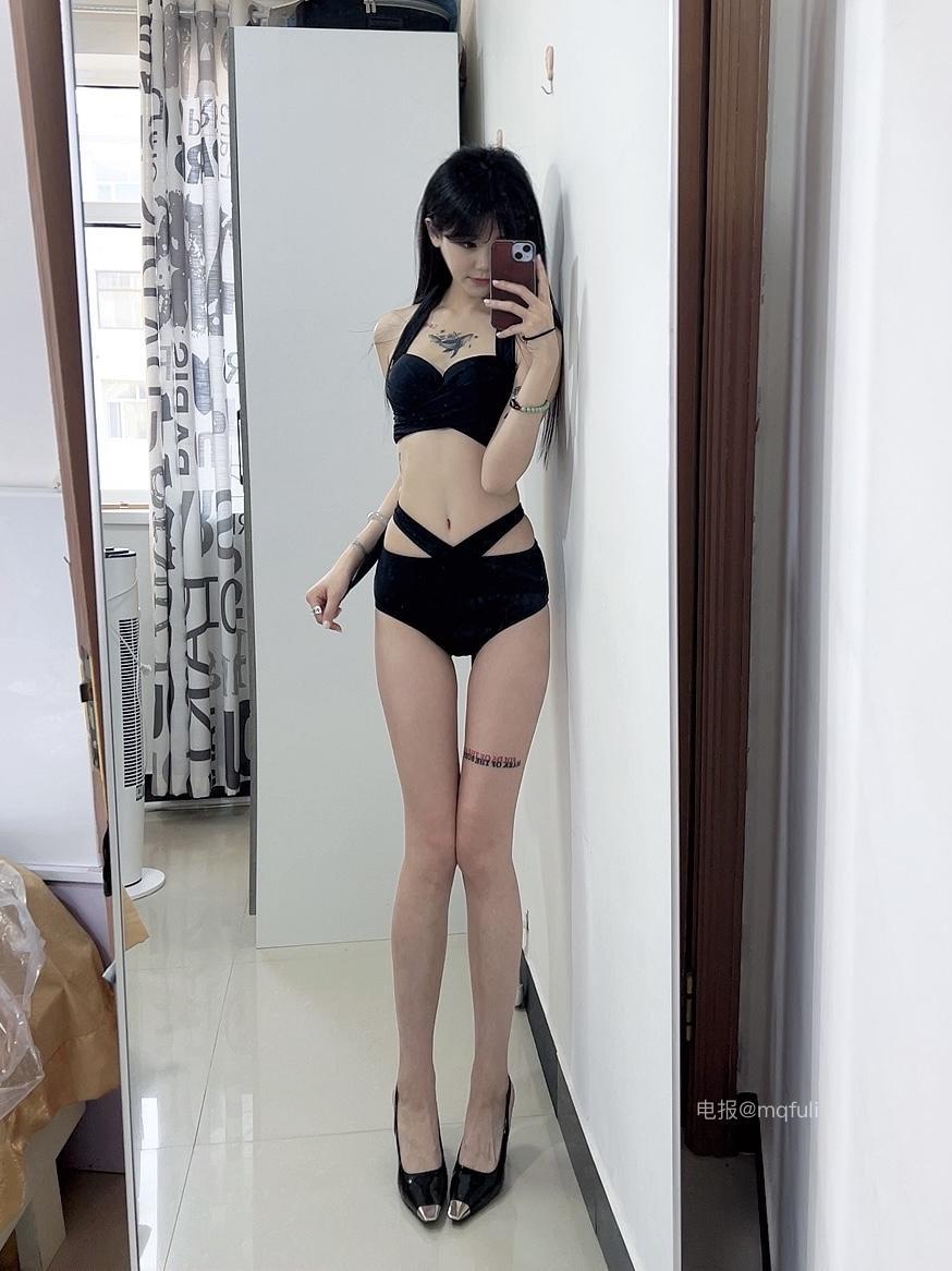 MarkoftheBody 2025-03-08 00:33:41 蜜大腿超you人🙈 黑色上内衣配 第1张