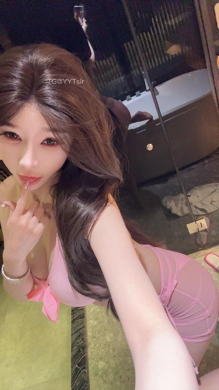 无欲无求的推土君 2025-03-01 15:11:15 粉色比基尼😍是你喜欢看的 馨馨酱 第8张