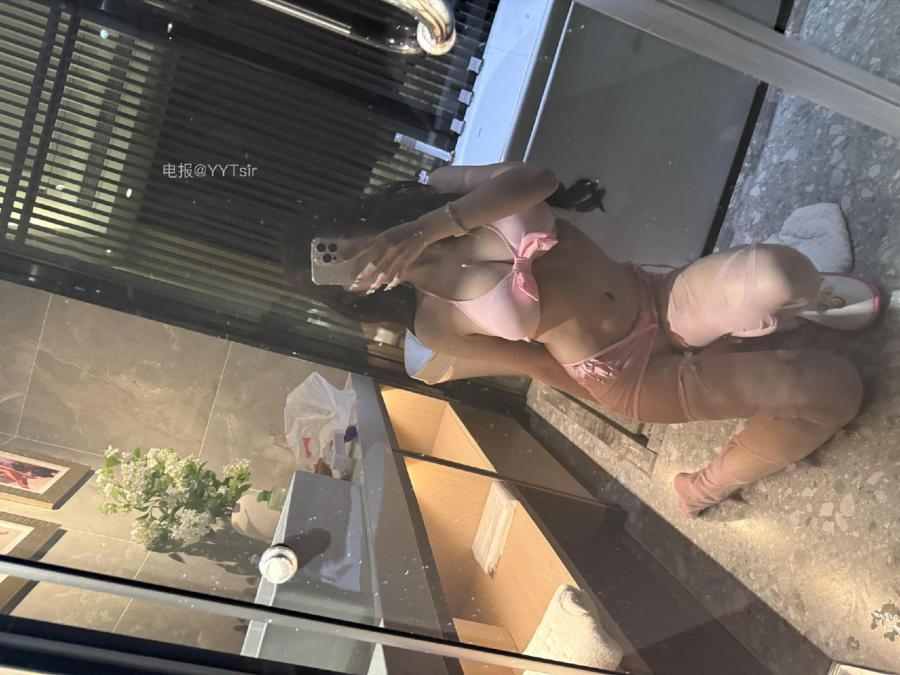 无欲无求的推土君 2025-03-01 15:11:15 粉色比基尼😍是你喜欢看的 馨馨酱 第5张