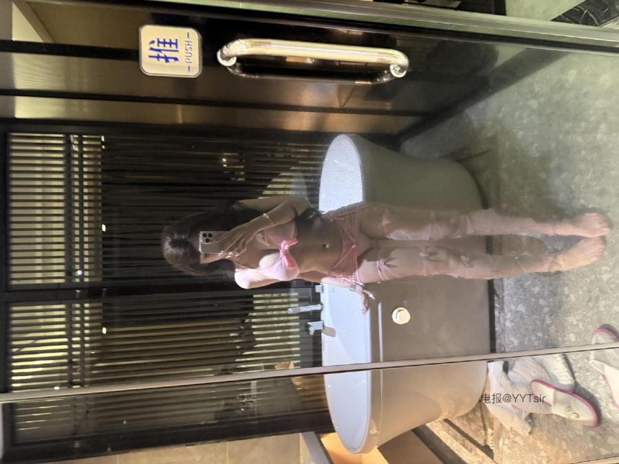 无欲无求的推土君 2025-03-01 15:11:15 粉色比基尼😍是你喜欢看的 馨馨酱 第15张