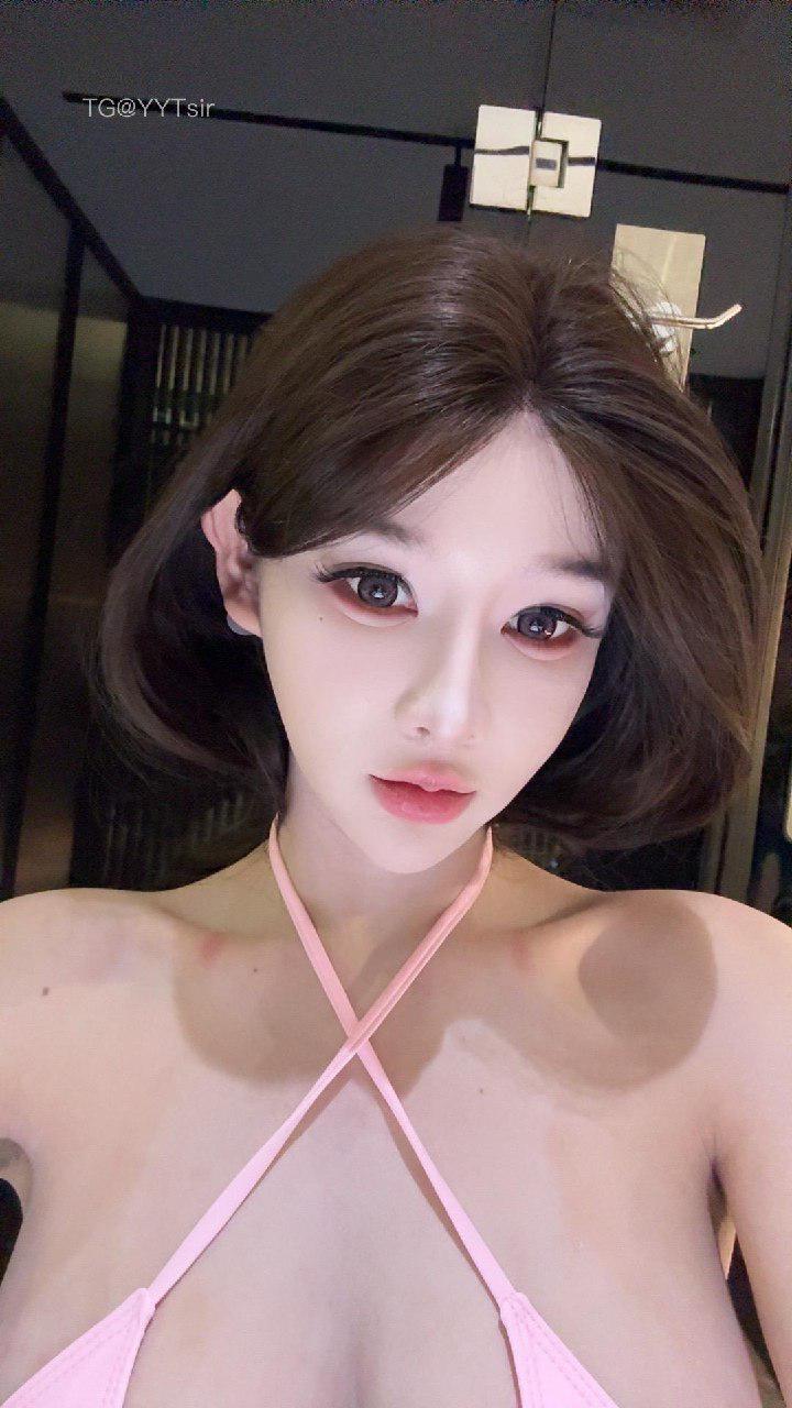 无欲无求的推土君 2025-03-01 15:11:15 粉色比基尼😍是你喜欢看的 馨馨酱 第18张