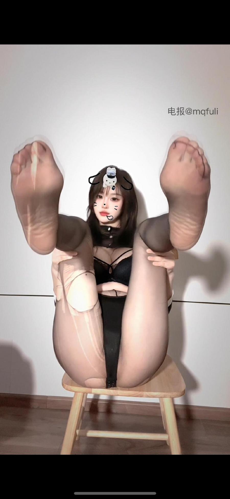 强妈 2025-04-07 22:04:43 绝美身材黑丝蜜桃🍑