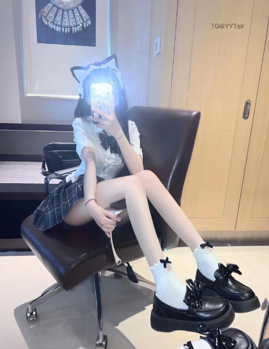 大馒头 2025-04-30 16:27:44 我们在厨房吃好不好🎀让你尝尝妹妹的味道 第3张