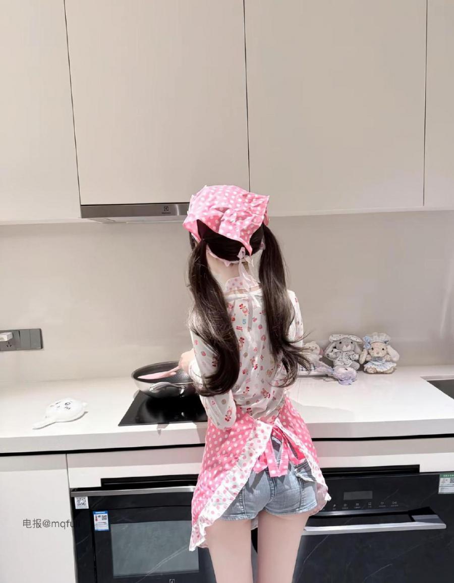 大馒头 2025-04-30 16:27:44 我们在厨房吃好不好🎀让你尝尝妹妹的味道 第8张