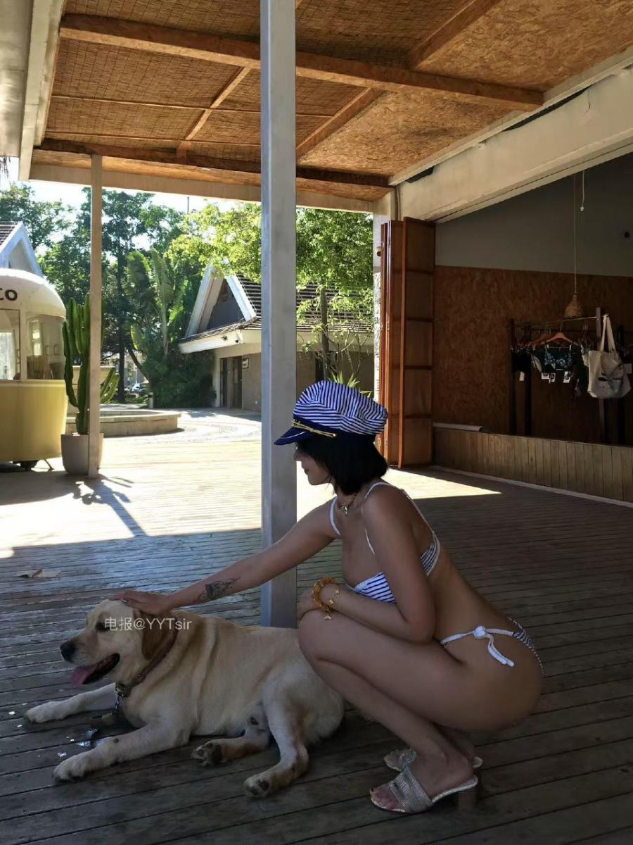 鹅鹅的秘密 2025-04-30 16:33:41 海边🏝️约会的vIog😝今日做你的阳光女孩 三点式👙蜜桃🍑 鹅鹅 鹅鹅的秘密的秘密 第2张