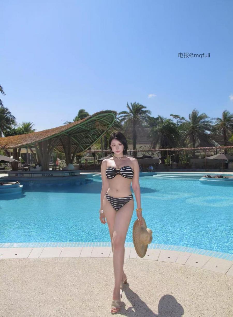 鹅鹅的秘密 2025-04-30 16:33:41 海边🏝️约会的vIog😝今日做你的阳光女孩 三点式👙蜜桃🍑 鹅鹅 鹅鹅的秘密的秘密 第15张