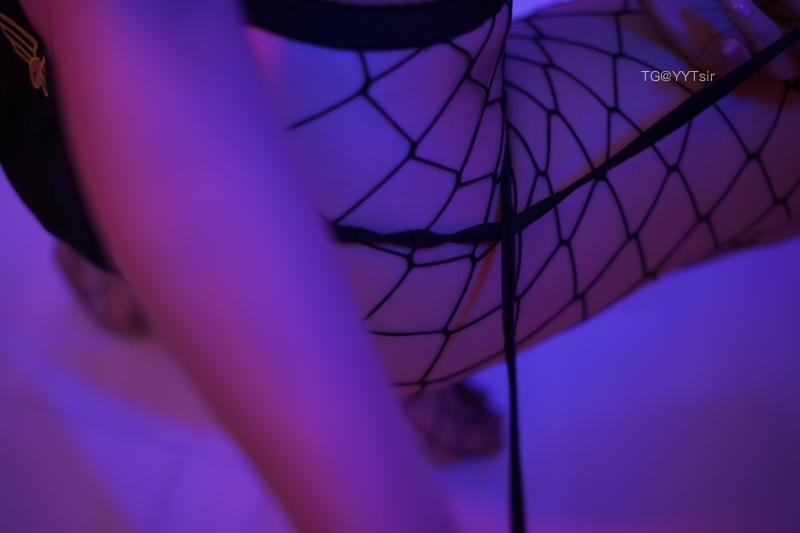 果儿Victoria 2025-05-03 12:04:24 我做不来好人 也不敢做坏人 