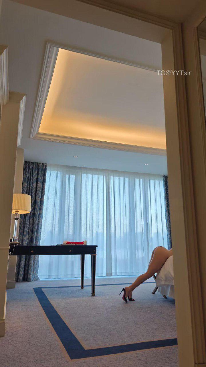 俏妞qiaoniuTT 2025-05-05 15:57:40 在诱人的曲线上性感在空气中肆意弥漫 俏妞qiaoniuT 俏妞 第13张