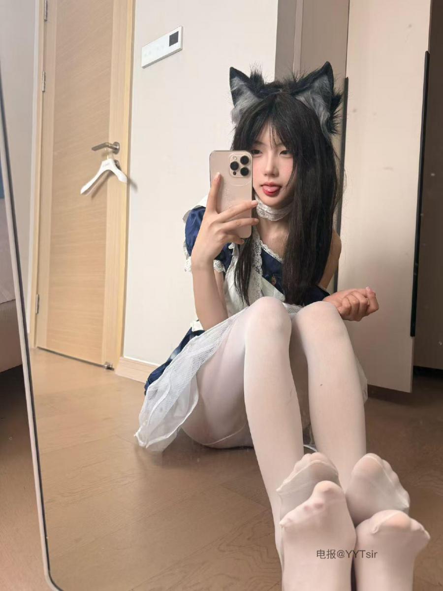 一只香 2025-05-08 16:39:17 乖乖女的私下神秘日常 连体情趣服饰👙图片⑧