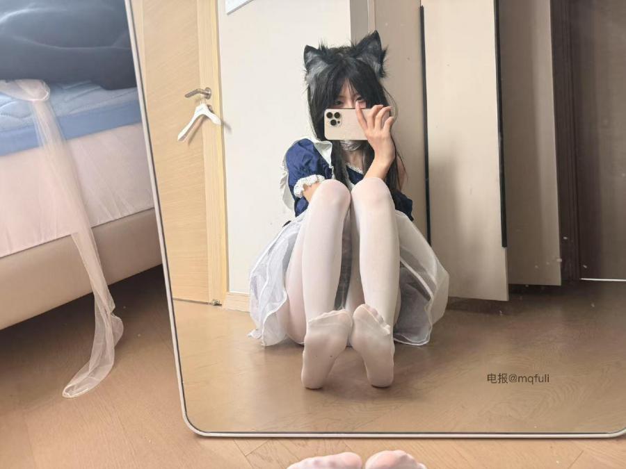 一只香 2025-05-08 16:39:17 乖乖女的私下神秘日常 连体情趣服饰👙图片⑧