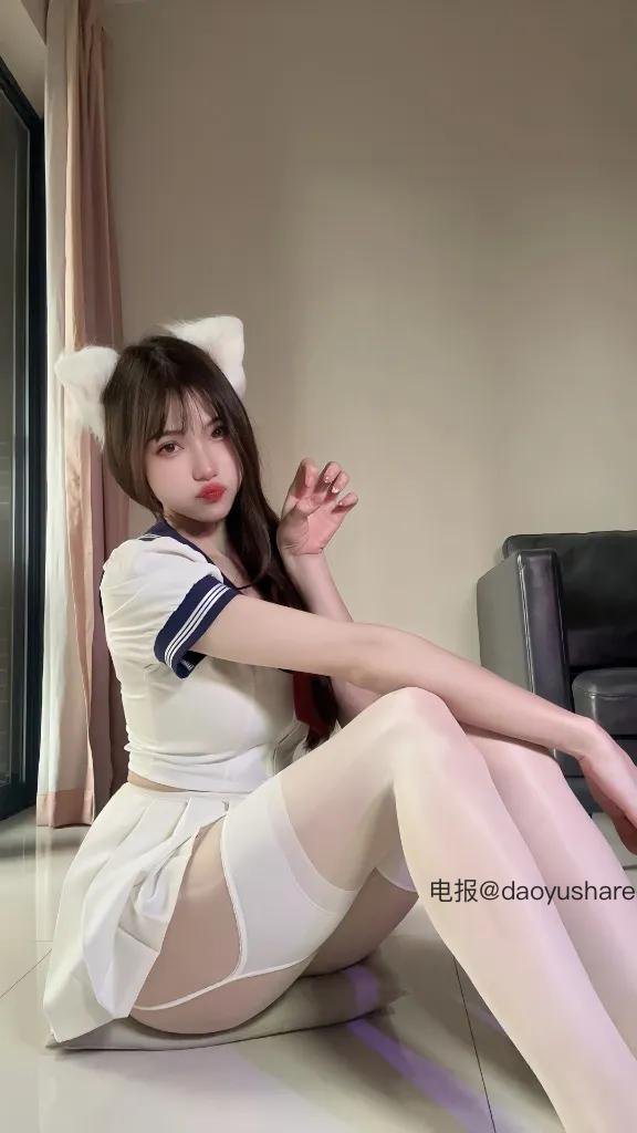 金嘟嘟 2025-04-05 22:27:38 周末愉快 可以做你的小猫咪吗🥰😍 第8张