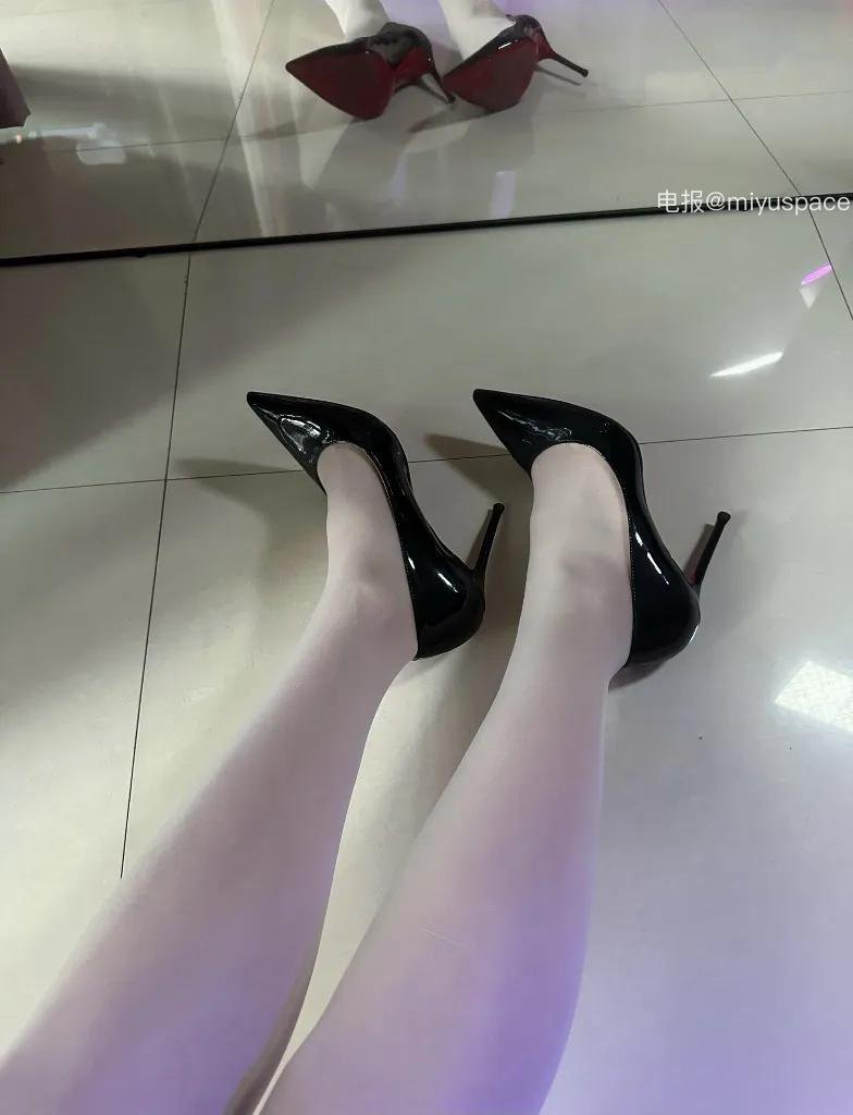 金嘟嘟 2025-04-11 20:23:46 你的居家小女友已上线🫧 第4张