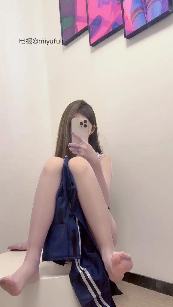 胡逗逗 2025-04-15 17:28:41 大长腿