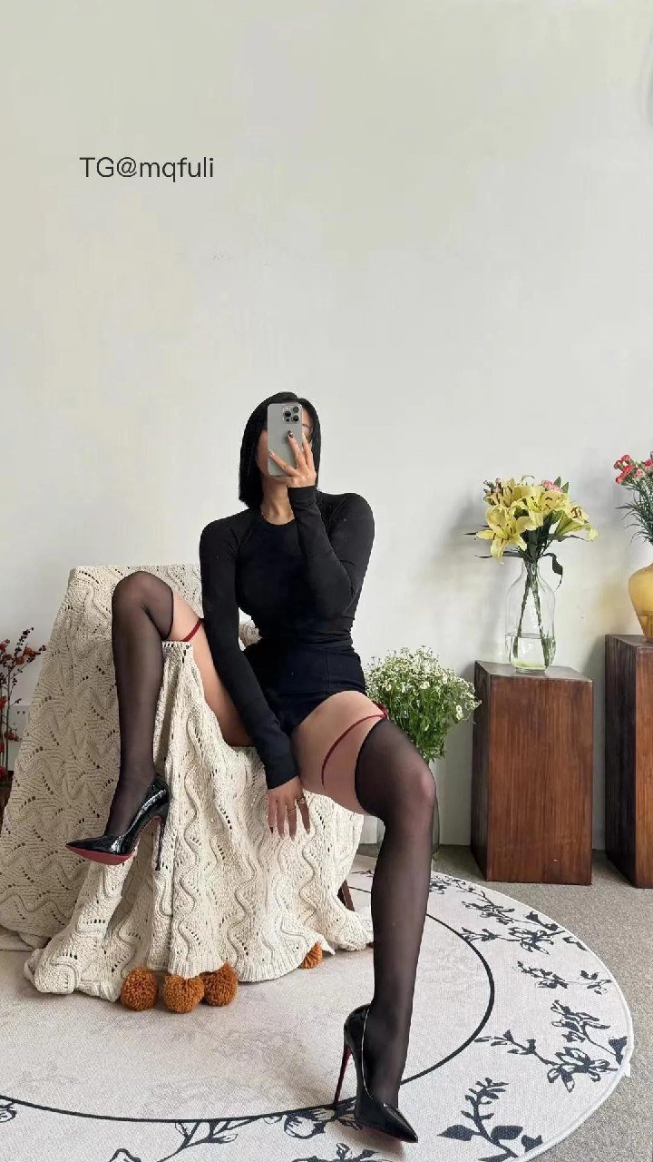 鹿瑶 2025-05-27 05:32:12 爱不爱