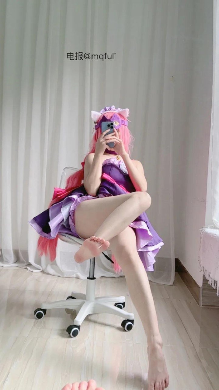 卿卿 2025-06-03 19:49:31 爱上自己的腿腿 😍